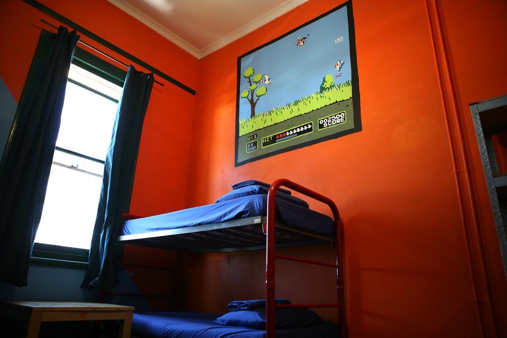 Old Fire Station Backpackers Hostel Perth Ngoại thất bức ảnh
